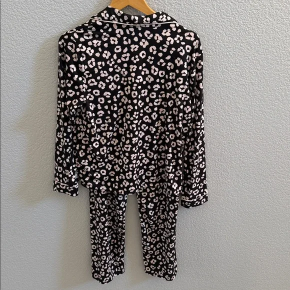 Kate Spade Black & Pale Pink Leopard Print Pajamas Set Loungewear Size Medium - Picture 5 of 7